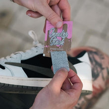 Load image into Gallery viewer, EVERFRESH Sneaker Wipes (Pack of 10)