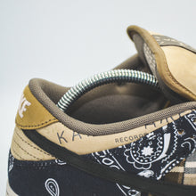 Load image into Gallery viewer, MAINTAINER - Shoe Trees